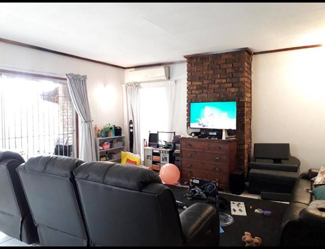 5 BEDROOM PROPERTY TO RENT IN JUKSKEI PARK